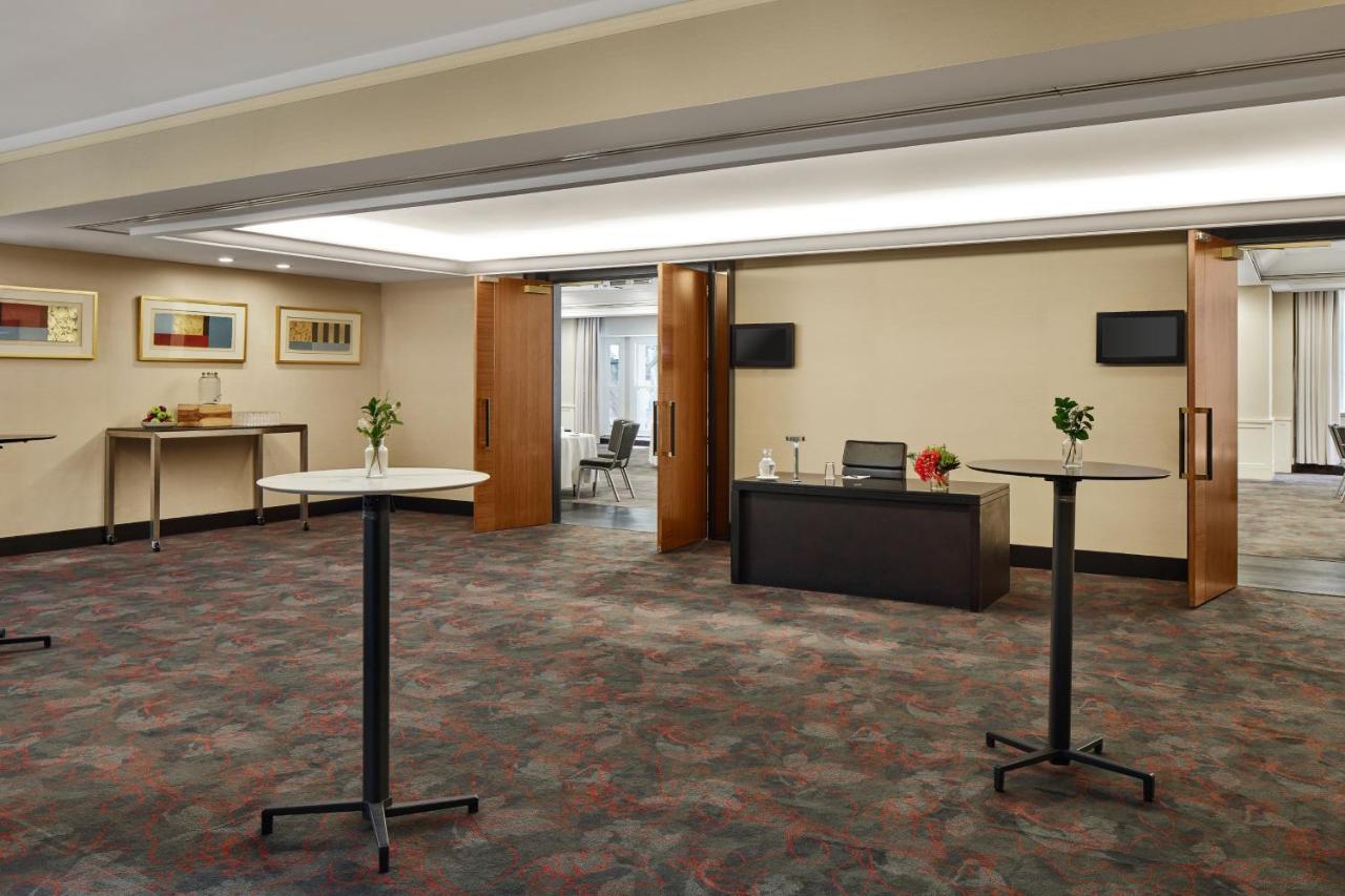 Sydney Harbour Marriott Hotel At Circular Quay Exterior foto The 10th floor of the building