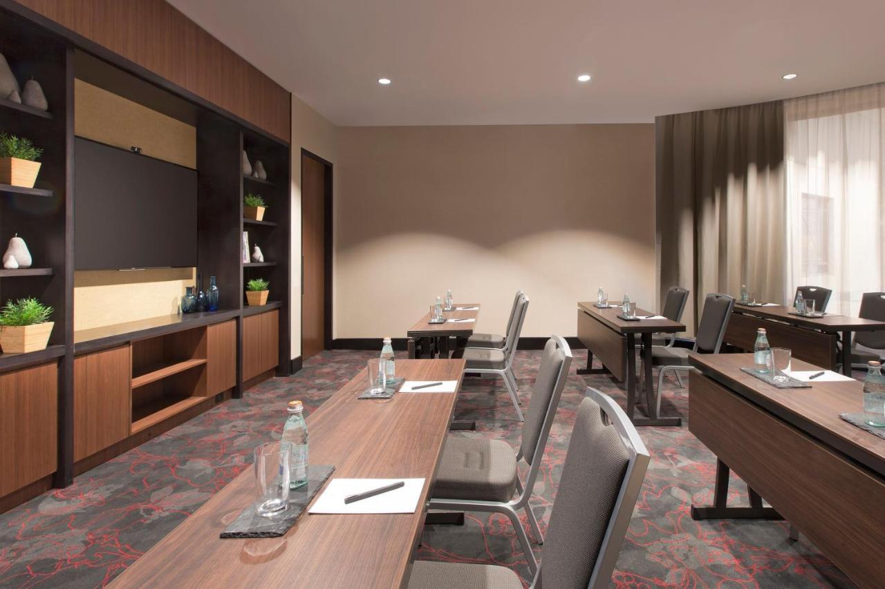 Sydney Harbour Marriott Hotel At Circular Quay Exterior foto Meeting room